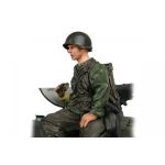 1/16 figurka sedícího kapitána US pěchoty z 2 sv. války, ručně malovaný