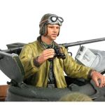 1/16 figurka stojícího velitele tanku US z 2 sv. války, ručně malovaný