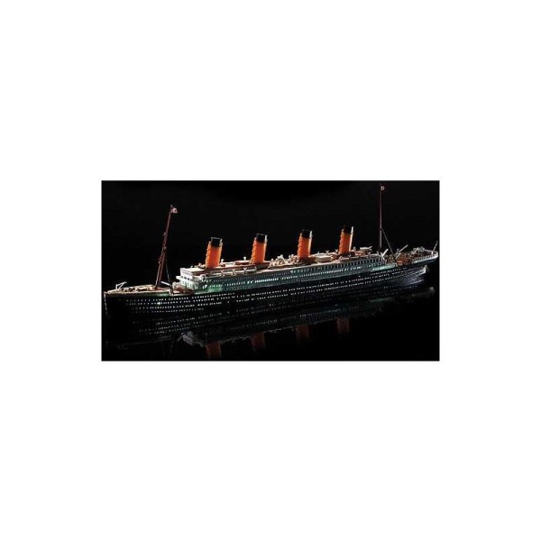 Academy Titanic s LED MCP (1:700)