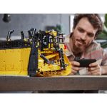 LEGO Technic - Buldozer Cat® D11 ovládaný aplikací