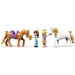LEGO Disney Princess - Královské stáje Krásky a Lociky