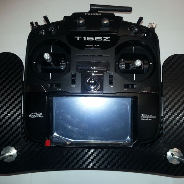 Pult na Futabu T18SZ