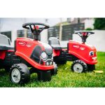 FALK - Dětské odrážedlo Baby Case IH s vlečkou, lopatkou a hrabičkami
