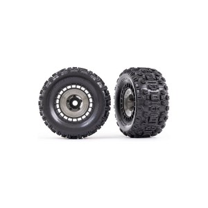 Traxxas kolo 3.8”, pneu Sledgehammer, disk černý s šedou poklicí (2)