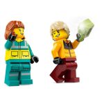 LEGO City - Sanitka a snowboardista