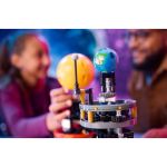 LEGO Technic - Planeta Země a Měsíc na oběžné dráze