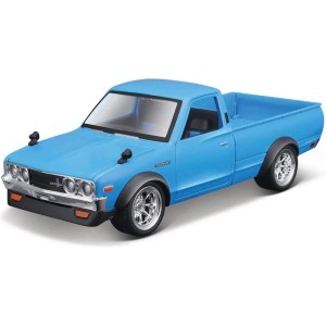 Maisto Datsun 620 1973 Pick-up s Lamborgini Urus 1:24 modrá