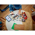 LEGO City - Vrakoviště s auty