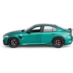 Bburago Alfa Romeo Giulia GTA 1:18 zelená metalíza