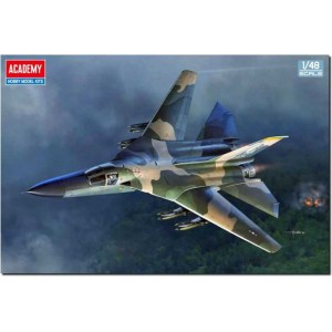 Academy USAF F-111A Aardvark Vietnam War (1:48)