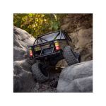 Axial SCX10 III Toyota SR5 1987 1:10 4WD RTR červený