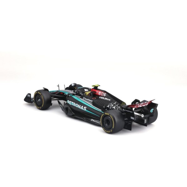 Bburago Mercedes-AMG Petronas W15 (2024) 1:24 Kit #44 Hamilton
