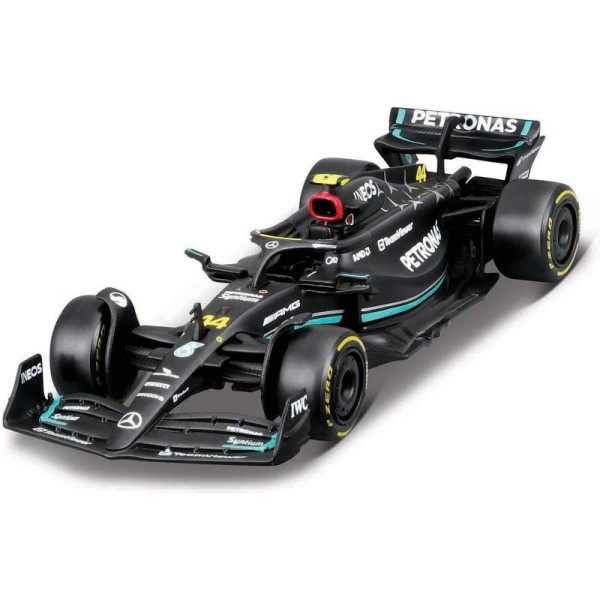 Bburago Mercedes-AMG Petronas W15 (2024) 1:43 #63 Russell, tahač
