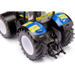 SIKU Farmer - policejní traktor New Holland 1:32
